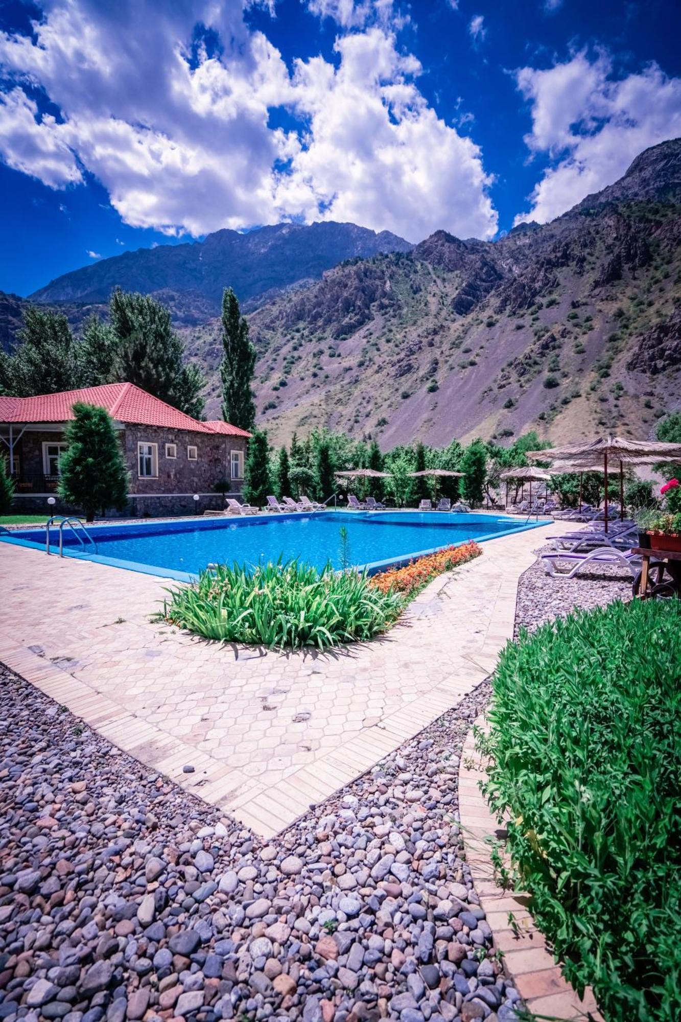 Chatcal Mountains Resort Burchmulla Ngoại thất bức ảnh