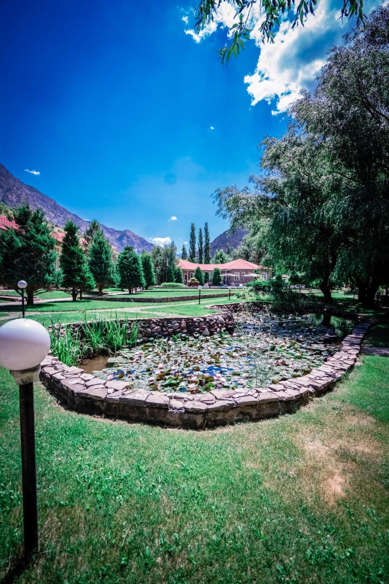 Chatcal Mountains Resort Burchmulla Ngoại thất bức ảnh
