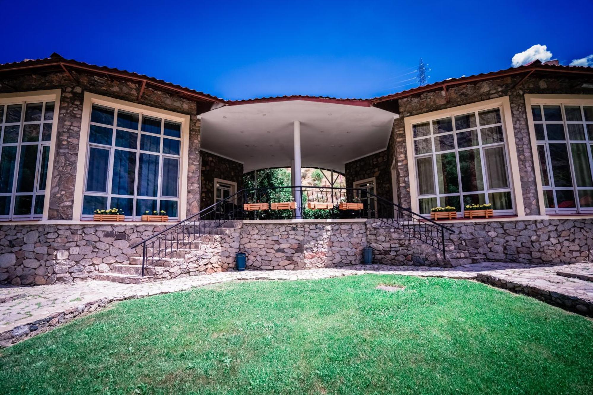 Chatcal Mountains Resort Burchmulla Ngoại thất bức ảnh