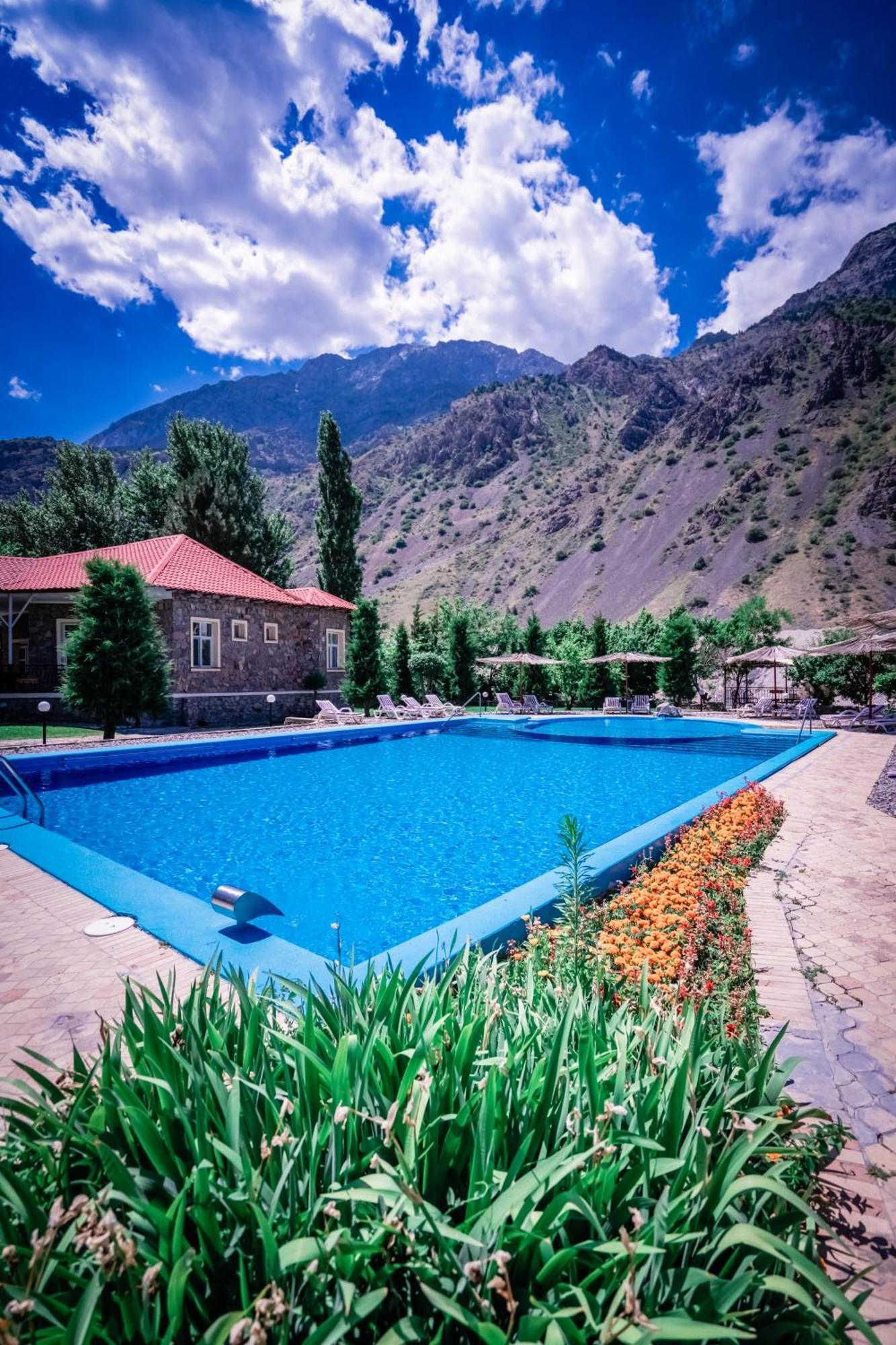 Chatcal Mountains Resort Burchmulla Ngoại thất bức ảnh