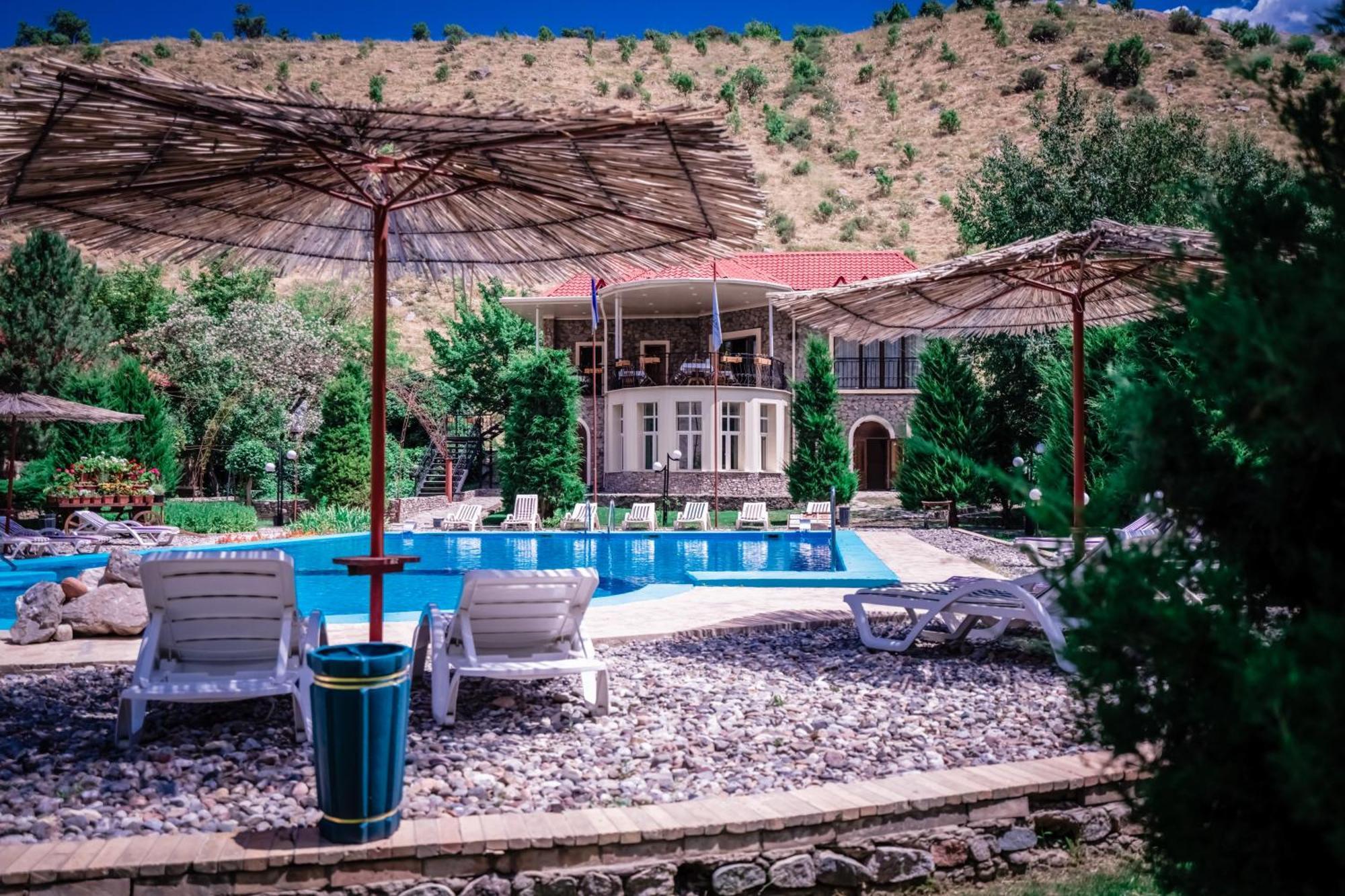Chatcal Mountains Resort Burchmulla Ngoại thất bức ảnh